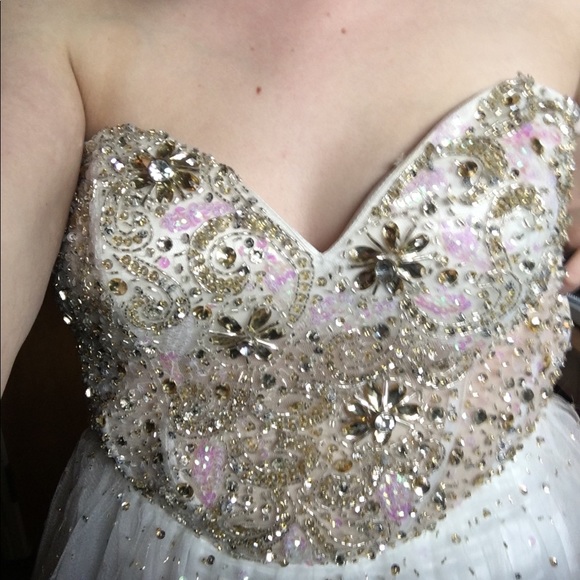 Prom dress - Picture 5 of 5
